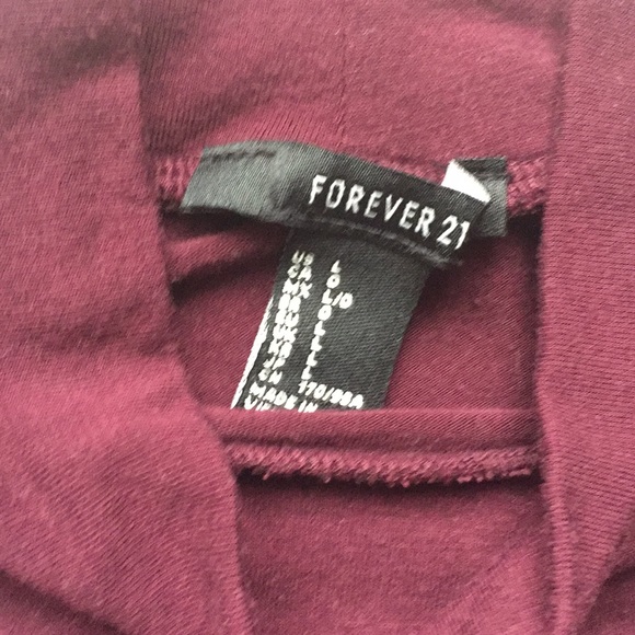 Forever 21 burgandy top with cutout shoulders - Picture 2 of 2